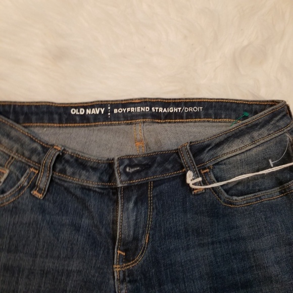 Old Navy Boyfriend Straight/Droit Distressed Jeans - Picture 6 of 8